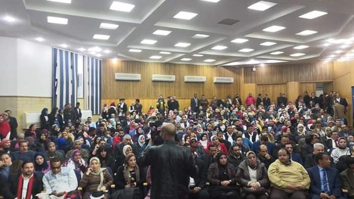 شباب العمال فى مؤتمرهم الحاشد