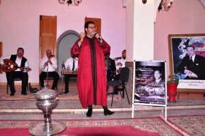 جواد الشارى خلال إلقائه ألبومه الجديد.. مدائح