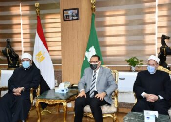 وزير الأوقاف في خطبة الجمعة : مصر بلد مضياف على مر التاريخ  وأهلها أهل كرم ومروءة