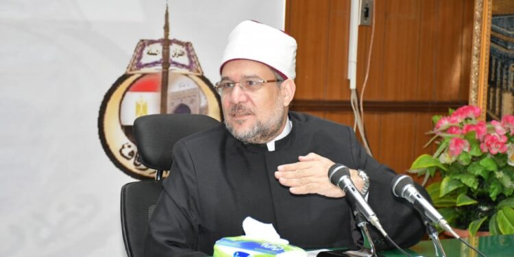 وزير الأوقاف يلتقي أعضاء القافلة الدعوية الثانية المتوجهة إلى دولة السودان