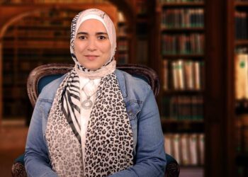 وَلَا تَنسَوُا۟ ٱلْفَضْلَ بَيْنَكُمْ