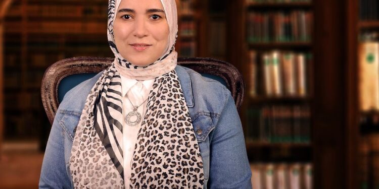 وَلَا تَنسَوُا۟ ٱلْفَضْلَ بَيْنَكُمْ