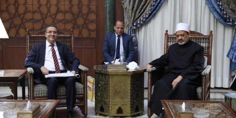 شيخ الأزهر ينتقد الدعوات الغربية لتقنين الشذوذ والتحول الجنسي في المجتمعات الشرقية