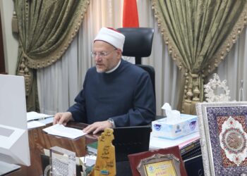 مفتي الجمهورية يشارك بمؤتمر الوعظ البيئي المنعقد في موسكو عبر تطبيق “زووم”  