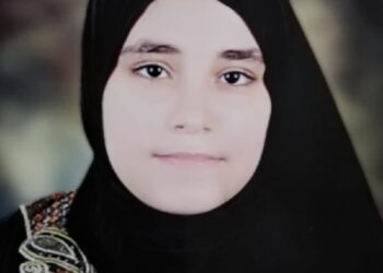 إسراء ابنة نبروه (12 عاما) أصغر عضو بنقابة القراء