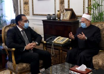 رئيس الوزراء يستعرض مع مفتي الجمهورية رؤية دار الإفتاء المستقبلية