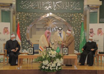 100 ألف مصحف..  هدية خادم الحرمين الشريفين إلى جمهورية مصر العربية