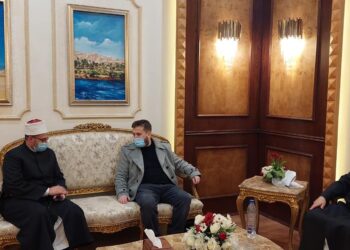 بالصور : وصول أول وفود الدول المشاركة في المؤتمر الثاني والثلاثين للمجلس الأعلى للشئون الإسلامية