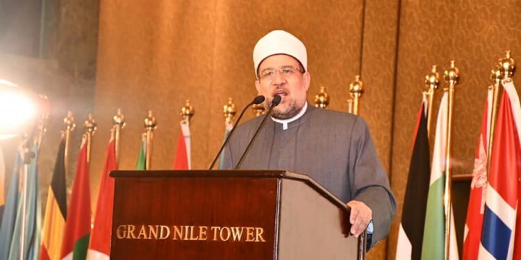 وزير الأوقاف يشكر الرئيس عبد الفتاح السيسي على رعايته الكريمة لهذا المؤتمر