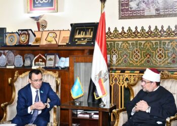 وزير الأوقاف يستقبل رئيس مجلس الشيوخ الكازاخي على رأس وفد رفيع المستوى