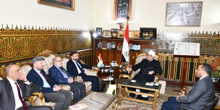 وزير الأوقاف يستقبل عميد معهد الدراسات الإسلامية بجامعة أوسنابروك بألمانيا