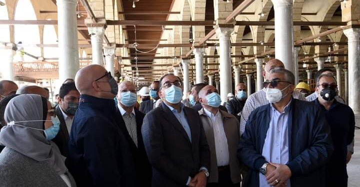 رئيس الوزراء يتفقد أعمال ترميم مسجد عمرو بن العاص وتطوير ساحته وحدائق الفسطاط