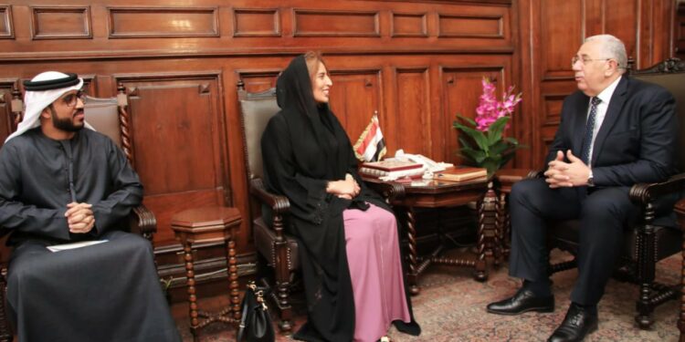 وزير الزراعة يبحث مع سفيرة الإمارات تعزيز التعاون بين البلدين