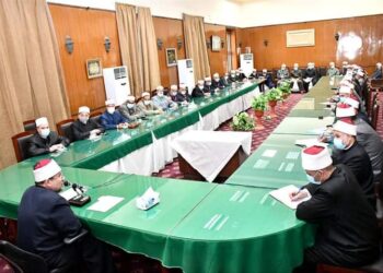 وزير الأوقاف يلتقي مديري مديريات القاهرة والإسكندرية والجيزة والقليوبية