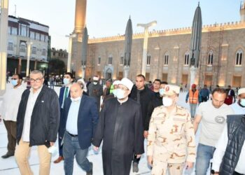 صلاة الجمعة الأولى من رمضان في مسجد الإمام الحسين