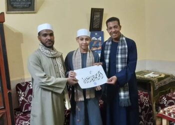 “الشيخ الصغير”.. يُرتل القرآن ويؤم المُصلّين وعمره 14 عاماً