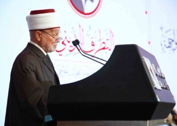 المحافظة على أدب الاختلاف واتباع الأصول والقواعد الإسلامية في خطاب الآخر من وسائل التجديد الفقهي
