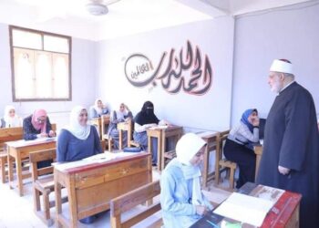 وكيل الأزهر يتفقد لجان امتحانات الثانوية الأزهرية