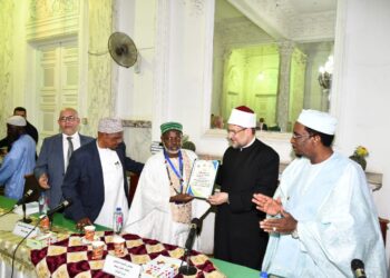 تكريم أئمة وواعظات دولة بوركينا فاسو بالمجلس الأعلى للشئون الإسلامية