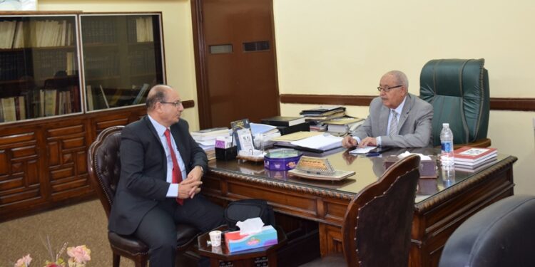 إعادة الإعتبار للغة العربية.. مطلب قومى