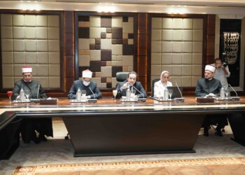 المشاركون في ورشة “دور القيادات الدينية في مواجهة التغير المناخي” يشددون على أهمية التعاون بين الدول لمساعدة السفينة العالمية على العبور بسلام
