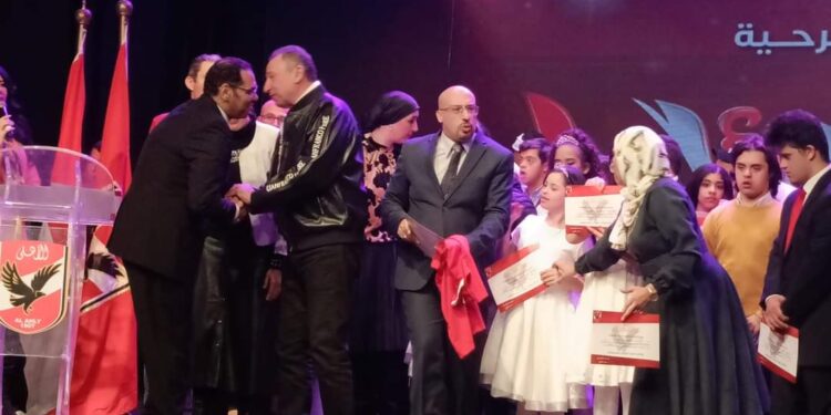 «إحنا بالألوان.. إحنا بالأمل».. عرض مسرحي لذوي الهمم بالأهلي