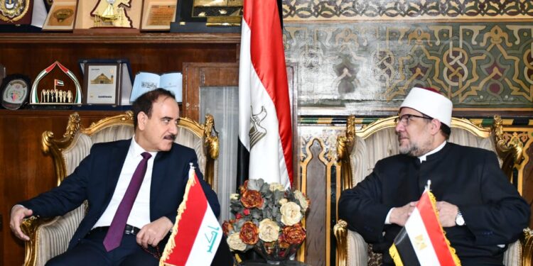 وزير الأوقاف يستقبل رئيس ديوان الوقف السني بالعراق