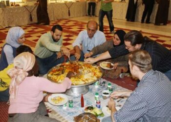 هل يعدل المصريون سلوكياتهم الغذائية مع الأزمة الاقتصادية ؟