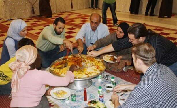 هل يعدل المصريون سلوكياتهم الغذائية مع الأزمة الاقتصادية ؟