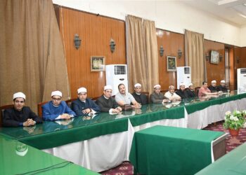 رئيس القطاع الديني يكرِّم المتميزين في الدعوة الإلكترونية