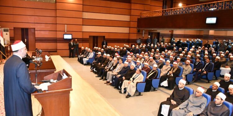 وزير الأوقاف للقراء والمبتهلين وأئمة الأوقاف: أنتم فخر هذه الأمة 