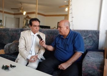 القرآن له قدسيته ووقاره وجلاله ولا يلحن على الإطلاق