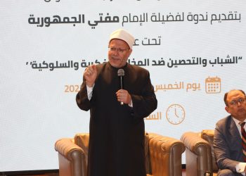 مفتي الجمهورية للطلاب: الإسلام اهتمَّ باغتنام فترة الشباب واستثمارها فيما ينفع الإنسان وأسرته ومجتمعه ووطنه