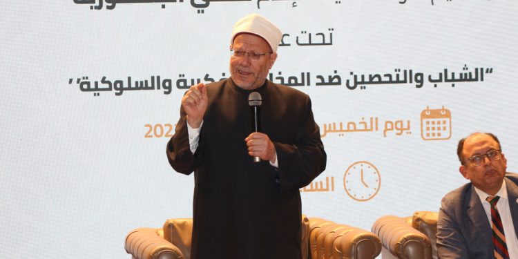 مفتي الجمهورية للطلاب: الإسلام اهتمَّ باغتنام فترة الشباب واستثمارها فيما ينفع الإنسان وأسرته ومجتمعه ووطنه