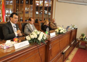 “الترجمة الدينية ودورها في بناء الوعي الرشيد لدى الشباب” ندوة بآداب عين شمس