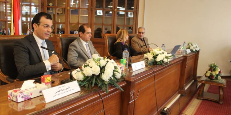 “الترجمة الدينية ودورها في بناء الوعي الرشيد لدى الشباب” ندوة بآداب عين شمس