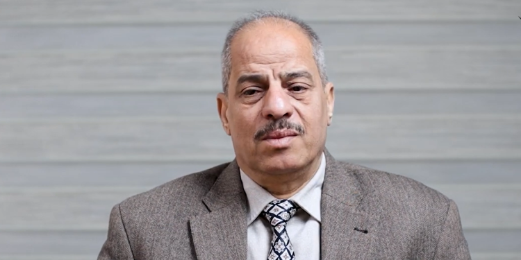 الهباء ودرويش في صالون المصري