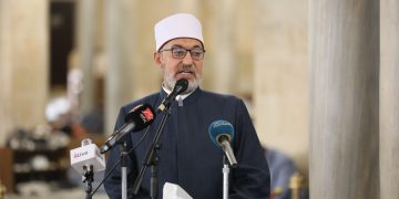 “كعبة العلوم” منارة للفكر.. محافظ على الوحدة الوطينة هوية