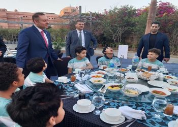 سفارة قطر بالقاهرة تحتفل بيوم اليتيم العربي