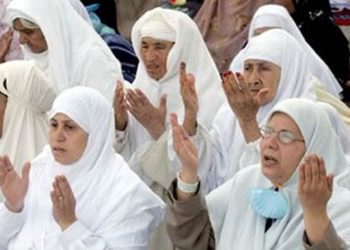 حجّ المرأة بمفردها.. جدل فقهي مستمر!