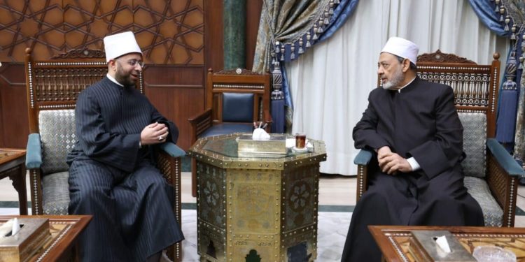 اصطفاف المؤسسة الدينية.. المهمة والرسالة