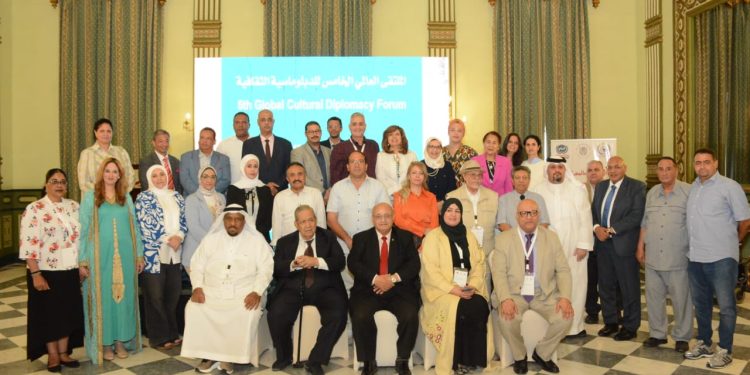 الأزهر والكنيسة.. ذراعا مصر لحماية الهوية الوطنية