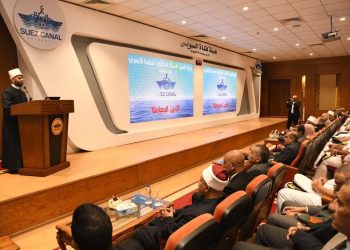 “الدين المعاملة”.. ندوة دينية تثقيفية لوزير الأوقاف بهيئة قناة السويس