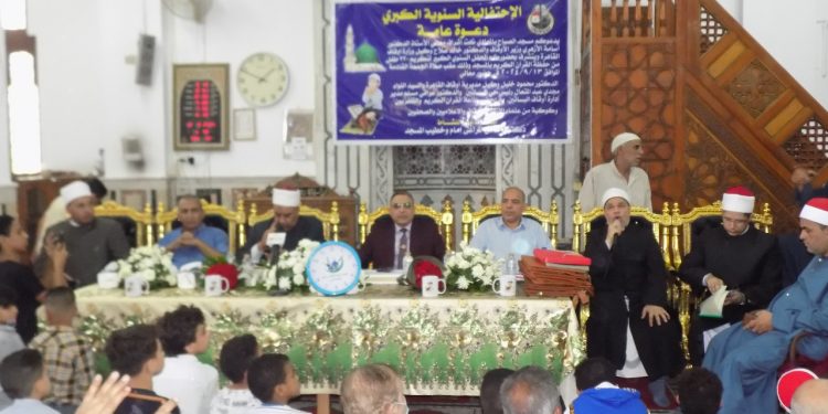 تكريم 320 من حفظة كتاب الله في”عرس قرآني” بمناسبة المولد النبوي