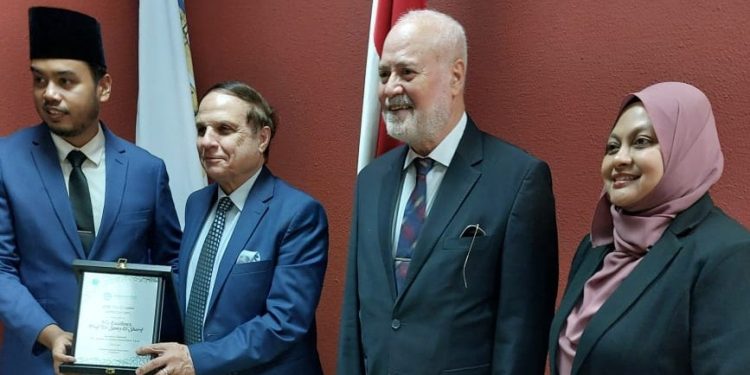 تعاون مشترك بين رابطة الجامعات الإسلامية والجمعية المحمدية بسنغافورة