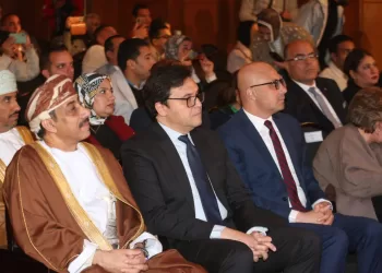 المؤسسة الدينية.. تضيء بـ”العلم والمعرفة”.. وشعار “اقرأ.. في البدء كان الكلمة”