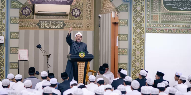 د. أحمد علي سليمان يصل إلى إندونيسيا في إطار جولة ثقافية بجامعة دار النجاح