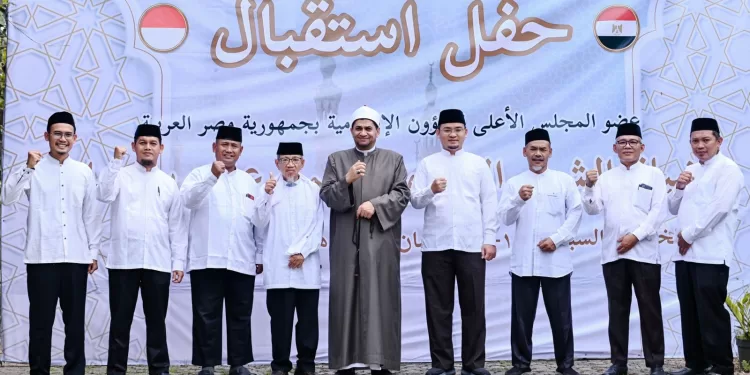 “مظاهر تفرد الإسلام في عنايته بالعلم والعلماء”.. في محاضرة بإندونيسيا