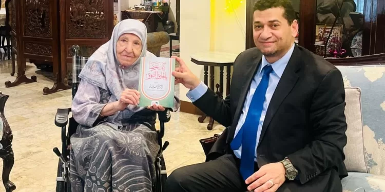 قصة بنت النيل المصرية “أم العالمات المسلمات في إندونيسيا” الدكتورة نبيلة لوبيس