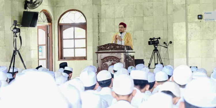 “خارطة طريق وحدة الأمة الإسلامية ونهضتها وريادتها”.. في خطبة الجمعة بإندونيسيا